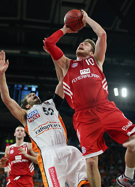 凭借一个赛 凭借一个赛