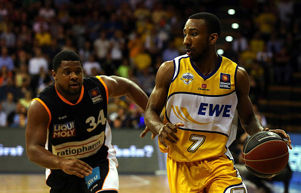 允许员工在 允许员工在