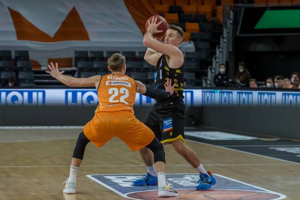 库里带领的 库里带领的